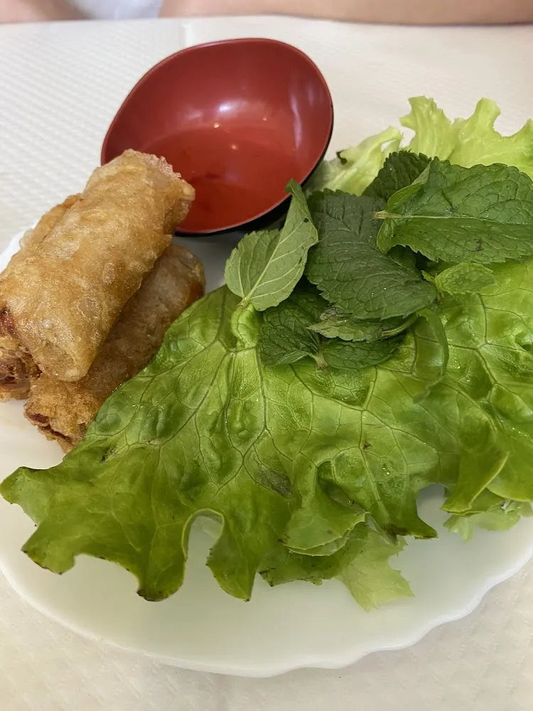 nêmes au poulet 鸡肉春卷